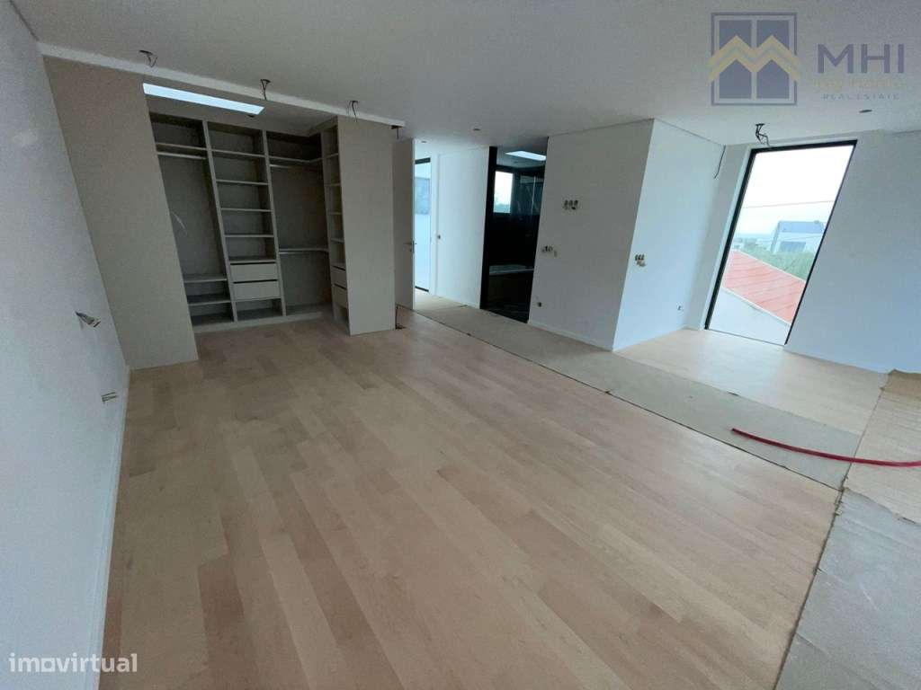 Moradias de Luxo T4 +1 a 500 metros da praia em Canidelo-28