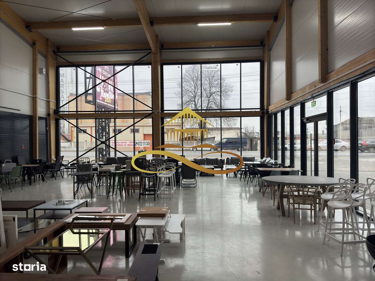 Oportunitate de investitie - SHOWROOM si cladire - de vanzare/Roman - Imagine principală: 5/20