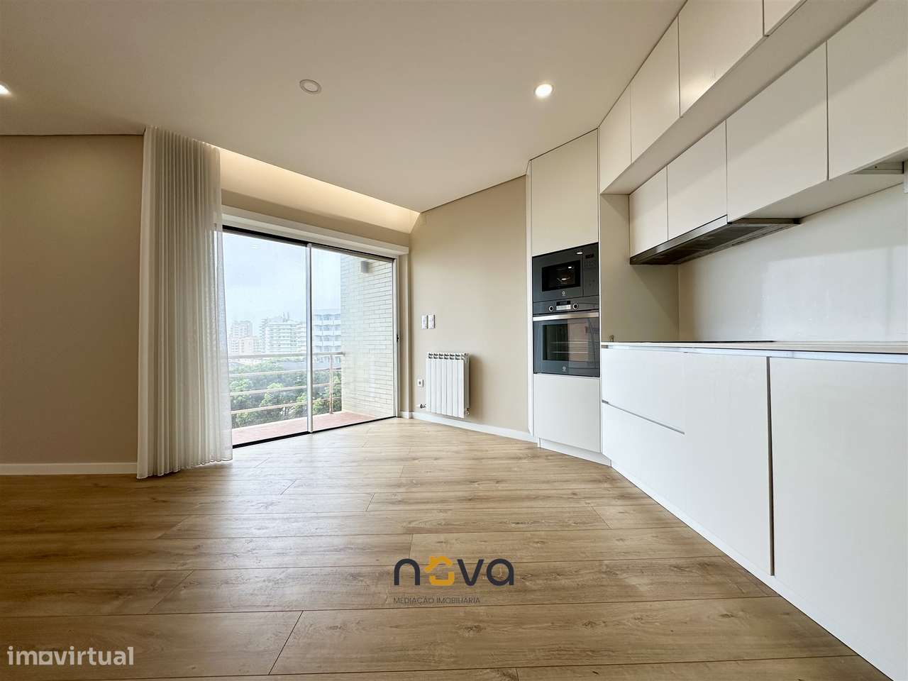 Apartamento T3 remodelado com vistas de mar na Póvoa de Varzim NOVA Im - Grande imagem: 4/28