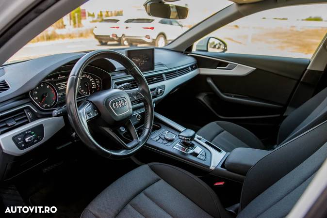 Audi A4 2.0 TFSI ultra S tronic - 19