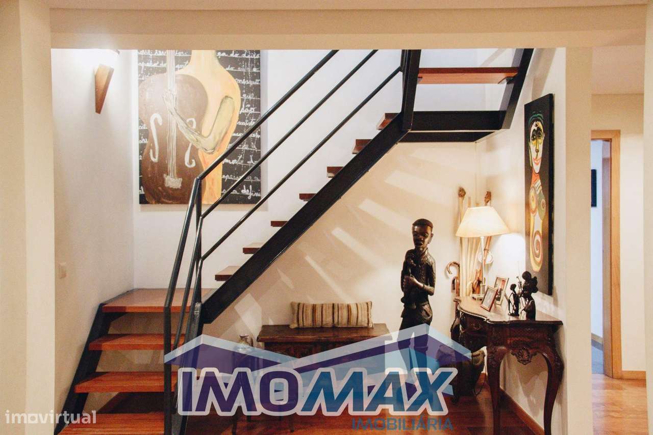 Apartamento T5 Triplex Ameal-15