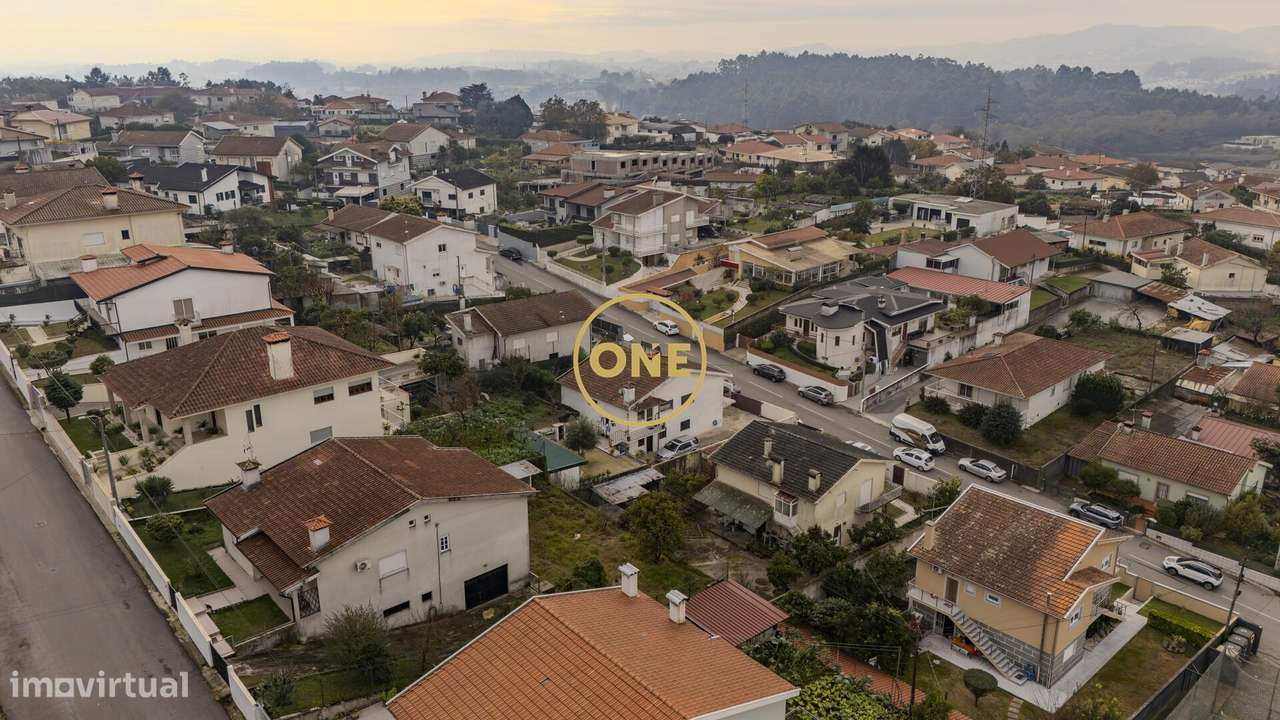 Moradia T1+ T3 em Vale S. Martinho - V.N. Famalicão-36