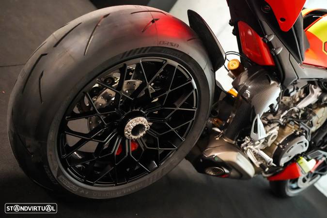Ducati Streetfighter V4 Lamborghini - 11