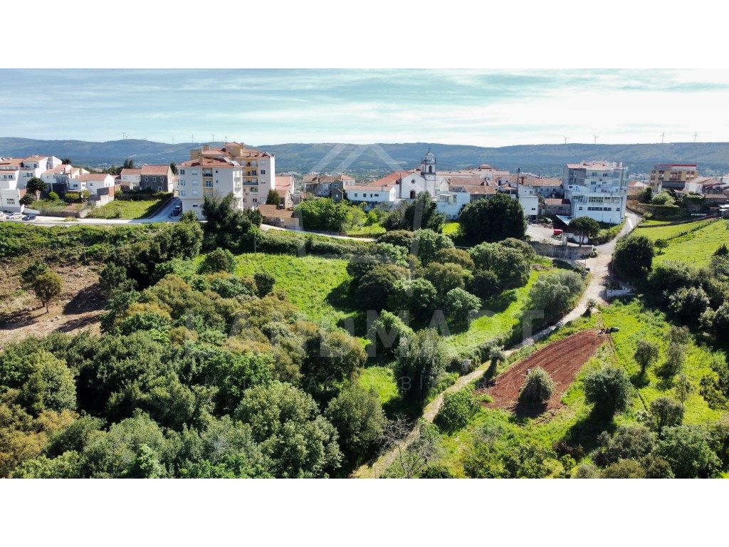 Terreno, centro de Turquel