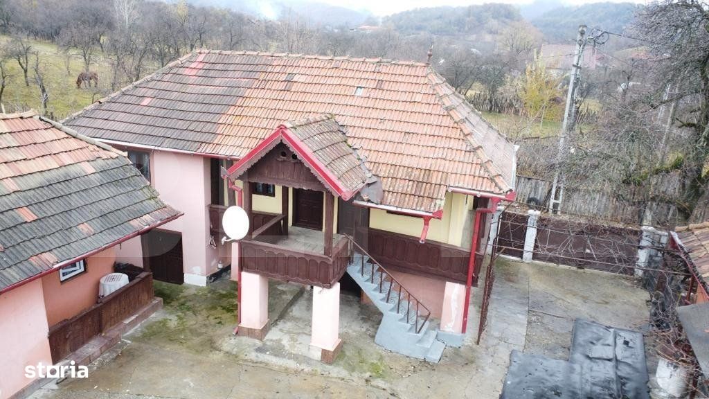 Casa plan parter si teren, 90mp, zona Runcu