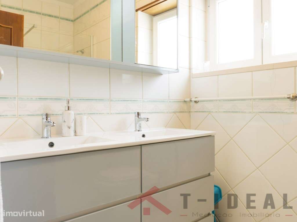Exclusivo ! Moradia T3 com Vista Mar e Jacuzzi, a 2 Minutos da Prai...-35