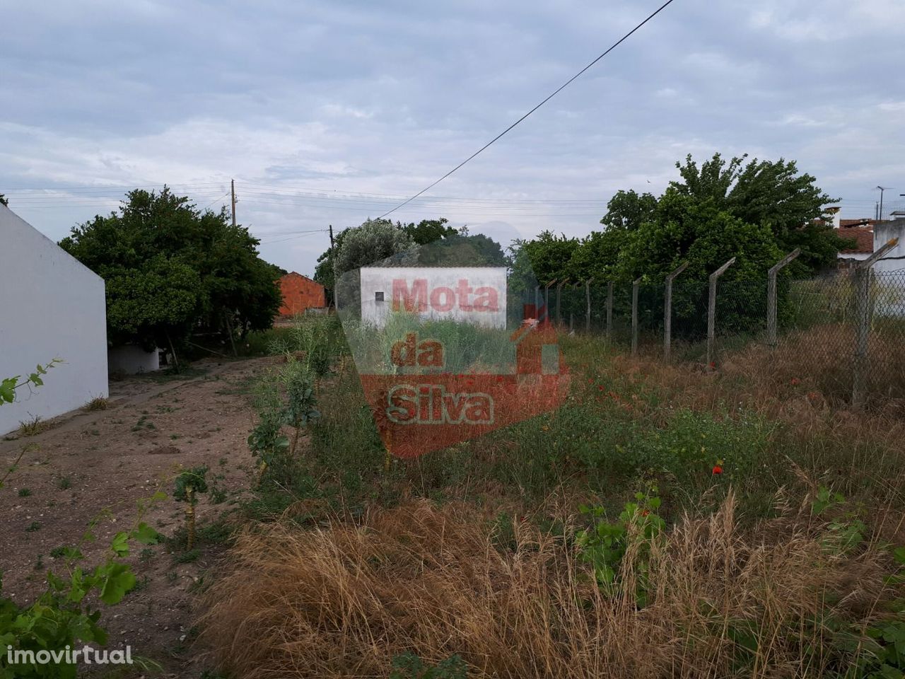 Terreno Urbano com Garagem no Biscainho | Coruche