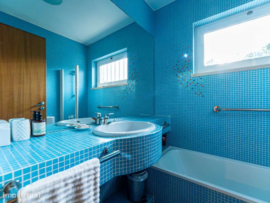 Fantástica moradia situada em Venda Nova- São Martinho do Porto-23