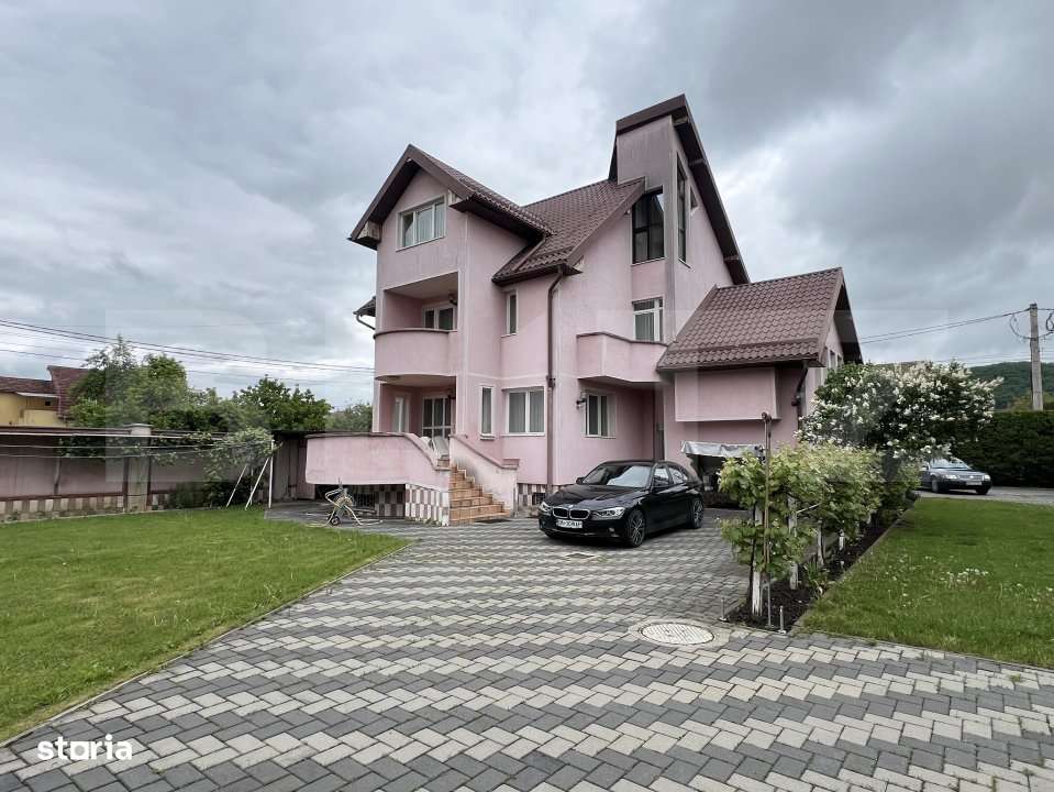 Casa de vanzare, pretabil pentru pensiune/azil, 7 camere, 420 mp, Bist - Imagine principală: 2/19