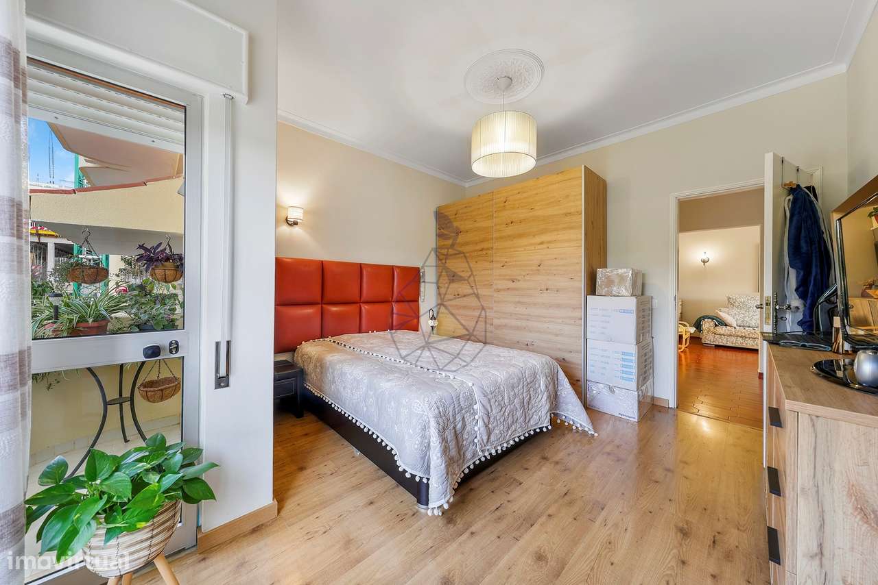 T2 em Bemposta com arrecadação privativa e terraço comum espaçoso  - A-21