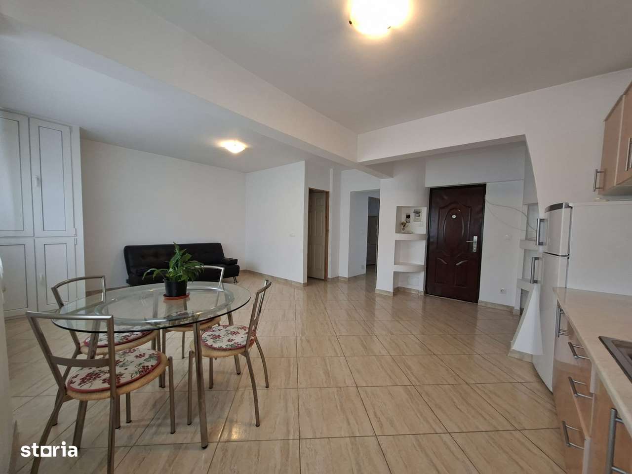 Mioritei (Carrefour) -3 cam decomandat/ 2 bai /centrala /renovat/ - Imagine principală: 1/14