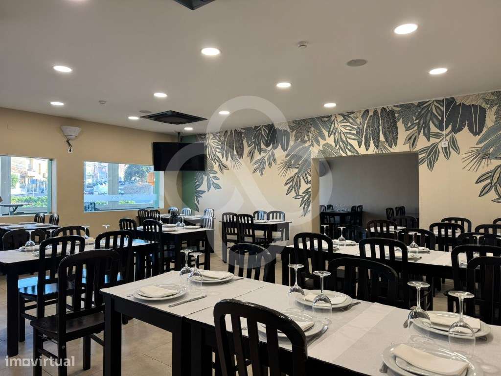 Restaurante churrasqueira cozinha equipada e salas mobiladas em Qui... - Grande imagem: 1/28