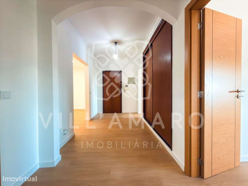 Excelente Apartamento T2 na Venda do Pinheiro com Parqueamento-26