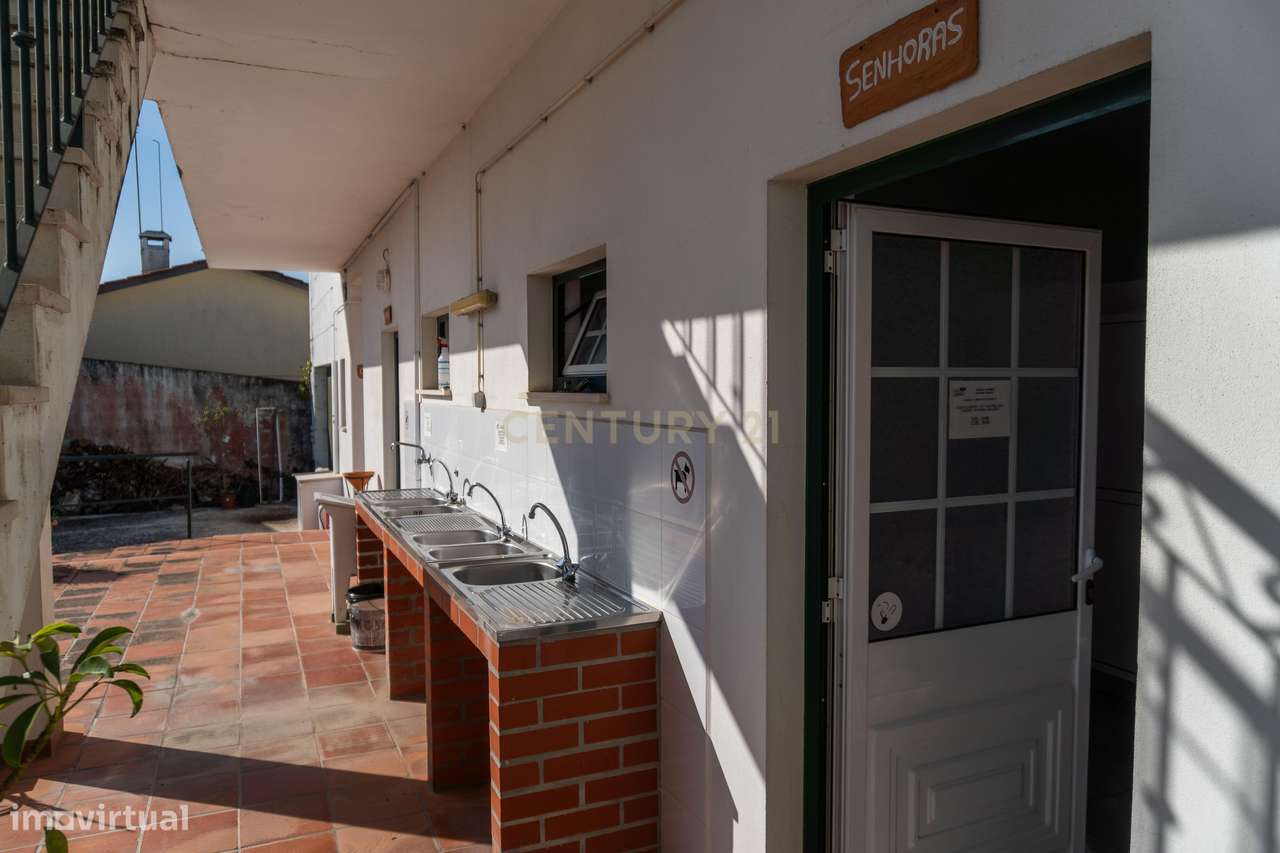 Oportunidade de investimento: edifício habitacional + piscina + terren-14