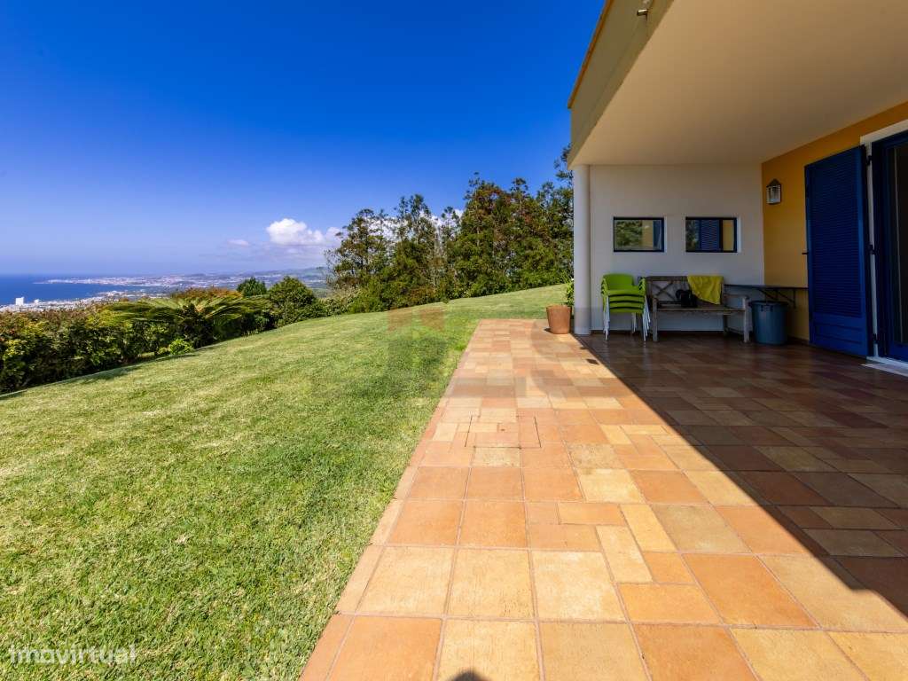 Refúgio Exclusivo com Vista Panorâmica Sobre o Atlântico - Costa Su...-47