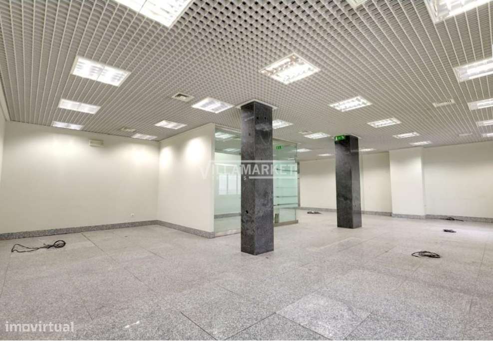 Loja da banca destinado a comércio, com 420m² situada no Centro de Pom - Grande imagem: 4/9
