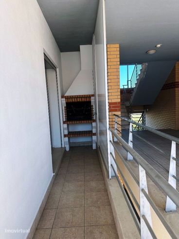 Apart amento T.4 - Eq., cond. c. piscina e p. infantil, Marinha Grand-6