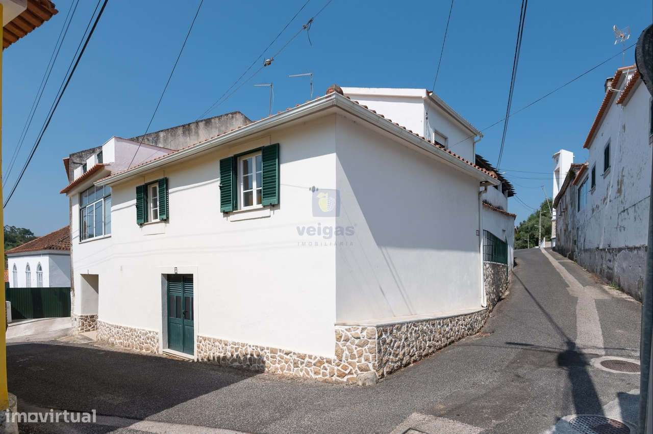 Moradia com Glamour! T4 com Garagem e Terraço no Centro de Vidais - Grande imagem: 5/42