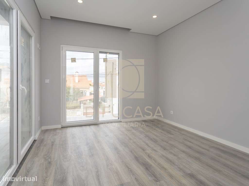Moradia Com Garagem e Piscina Pronta a Habitar-29