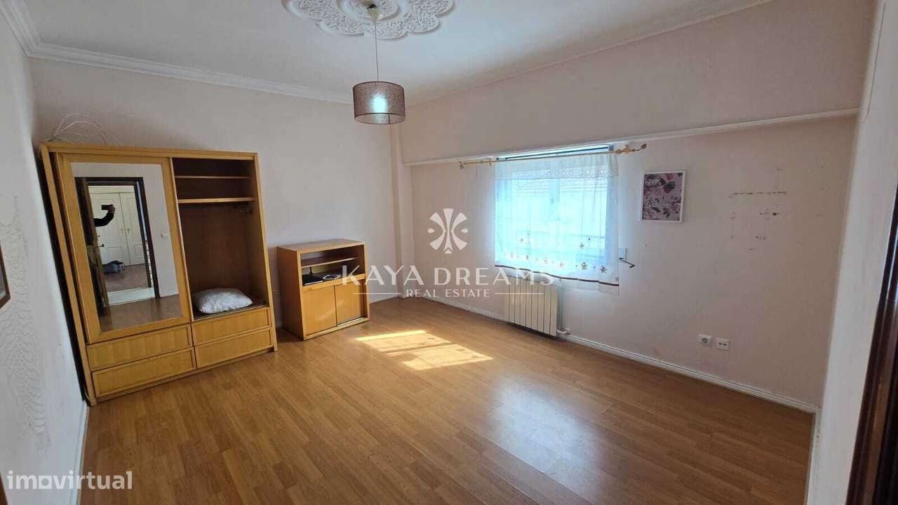 PRÉDIO COMPOSTO POR 4 PISOS EM EXCELENTE ESTADO, CAMARATE, LOURES-6