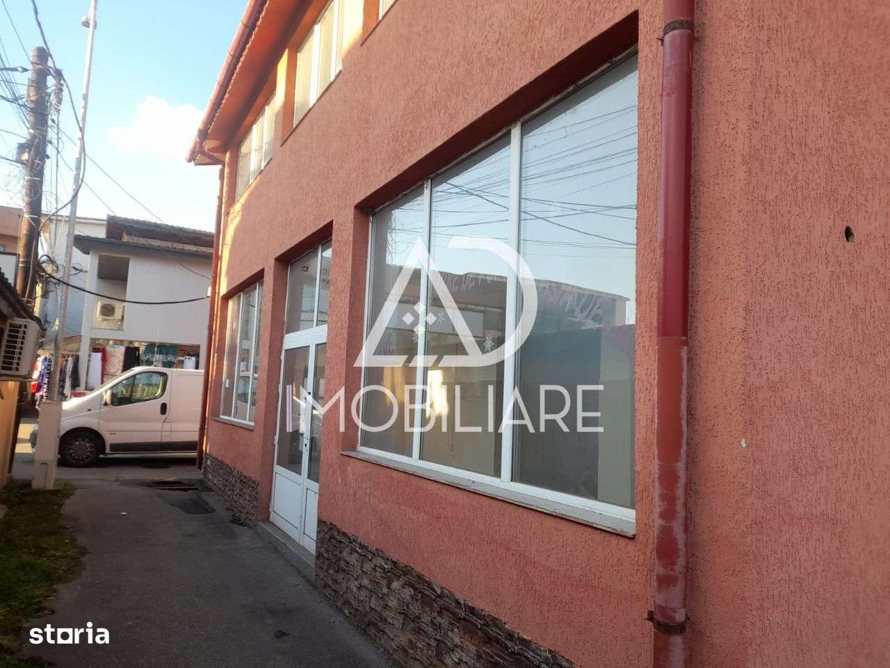 De vânzare Spațiu comercial cu acces dublu în Rovinari - Imagine principală: 4/5