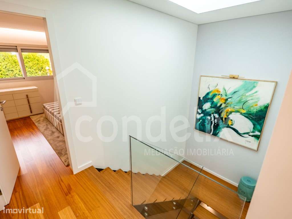 Moradia T3 com terraço, piscina e decoração de autor, Madalena-28