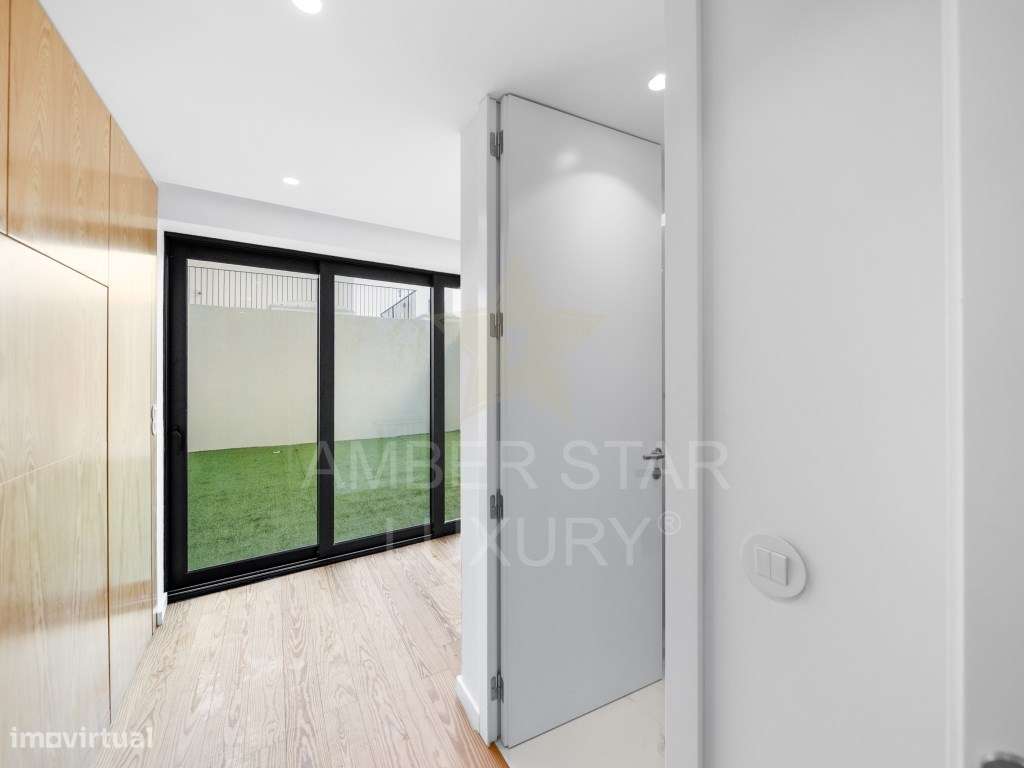 Moradia T4 com Jardim a 10 minutos da Praia-22