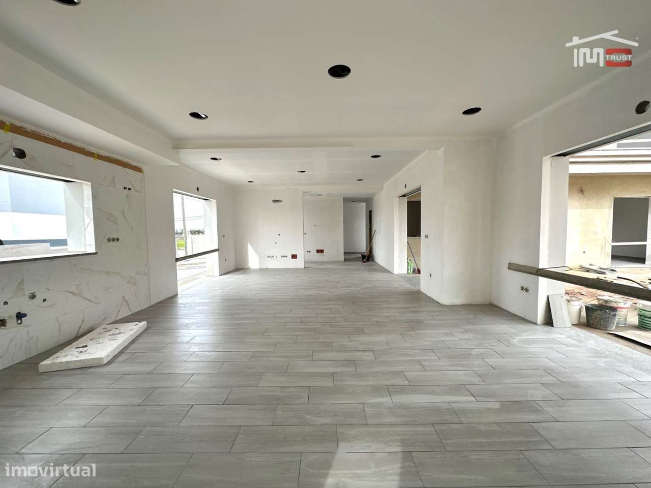 Incrível Moradia T4+1 - Com 612M2 de Terreno-8