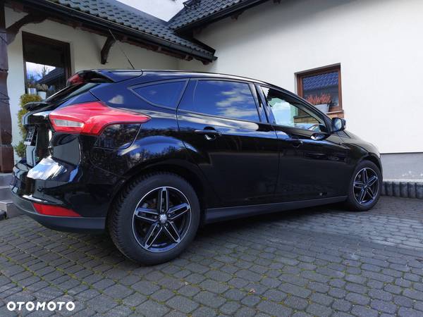 Ford Focus 1.0 EcoBoost Titanium - 36