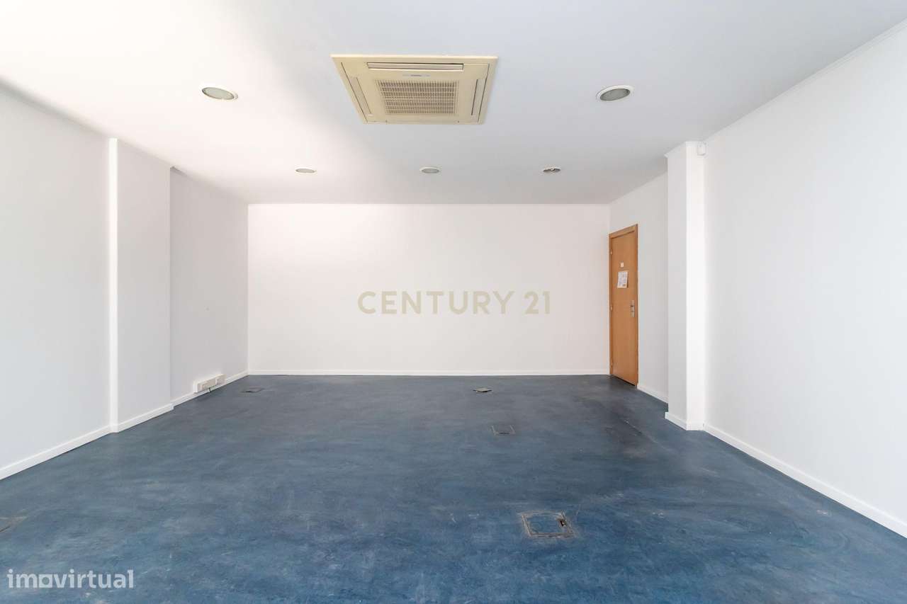 ESPAÇO COMERCIAL/SERVIÇOS com 311m2, para venda, no centro do Prior Ve - Grande imagem: 4/51