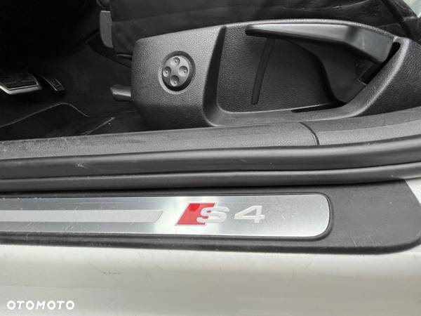Audi A4 2.0 TDI DPF multitronic S line Sportpaket - 7