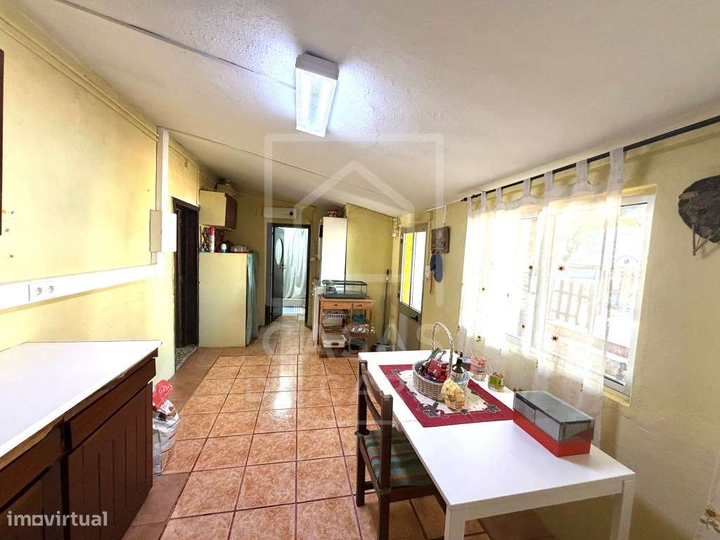 Moradia T4 com quintal e piscina em Vila Ruiva-15