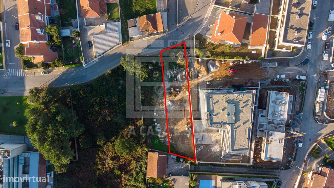 Terreno urbano perto da praia de Brito, em São Félix da Marinha - Grande imagem: 5/11