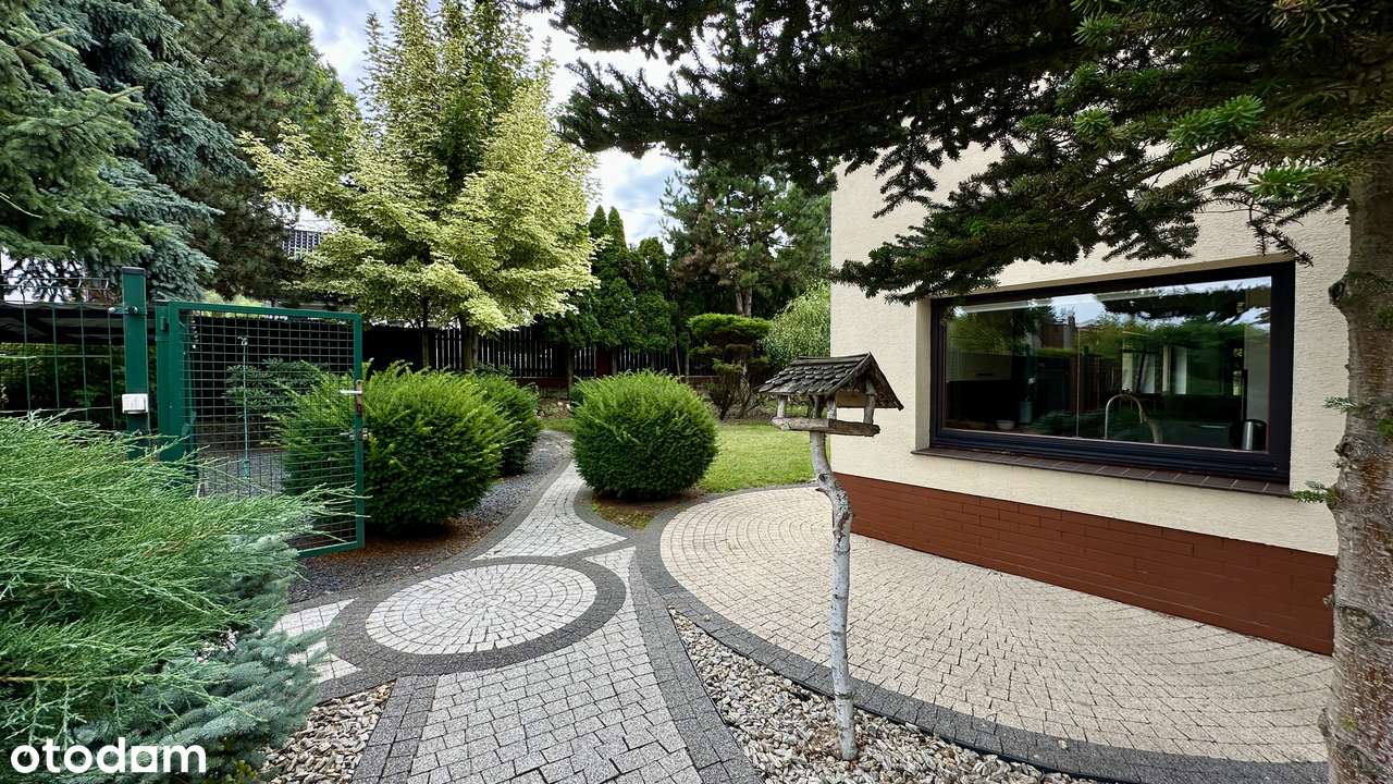 Przestronny dom z garażem i ogrodem blisko lasu-4