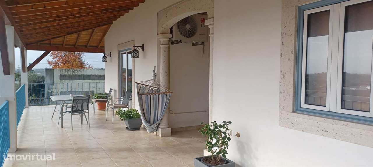 Moradia T4 Exclusiva na Meia Via, Torres Novas-11