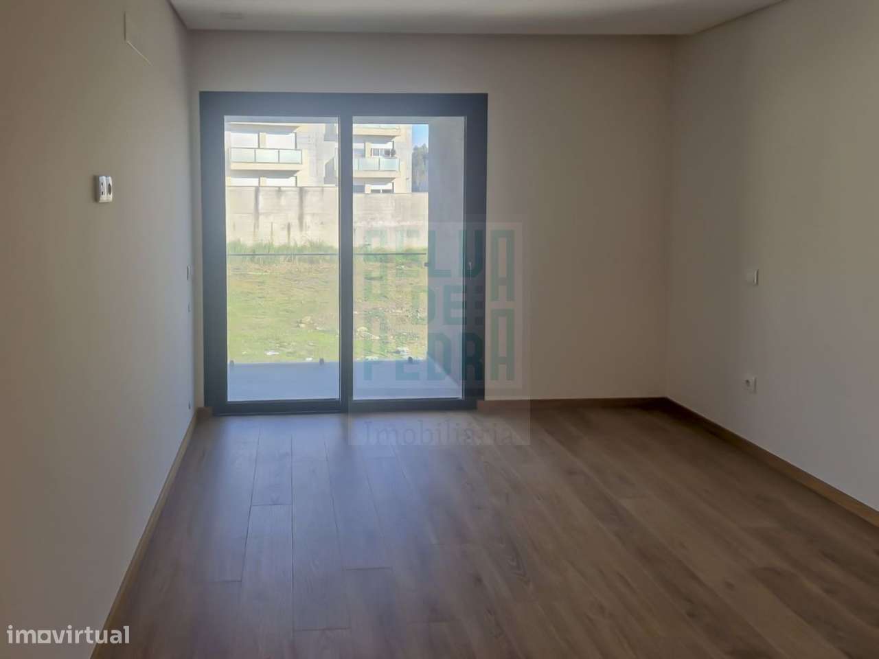 Moradia de 3 frentes V4 Famalicão-20