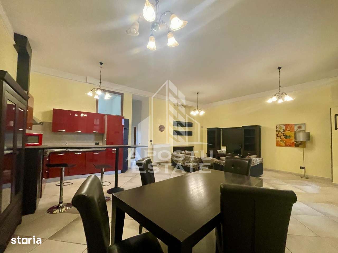 Apartament 3 camere, curte cu acces auto, ULTRACENTRAL - Imagine principală: 1/16