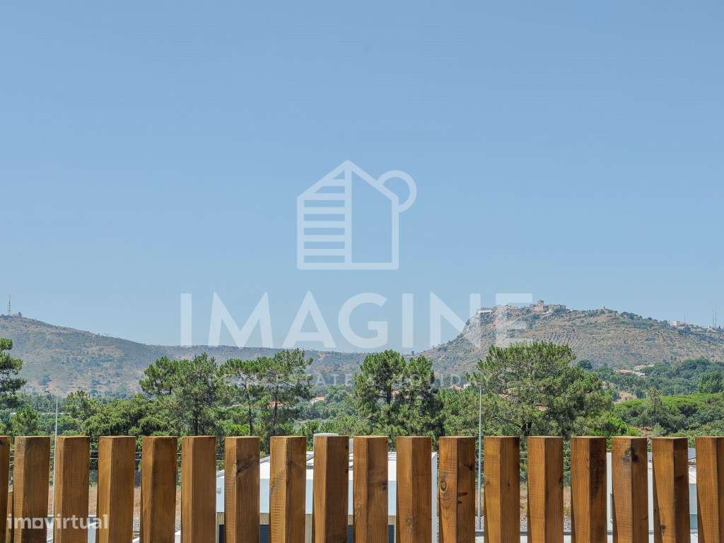 Moradia V2, de Arquitetura Moderna com Piscina e jardim - Urbanizaç...-56