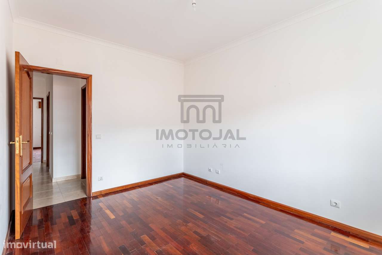 T3 com varanda, 145m², pronto a habitar em Samora Correia-13