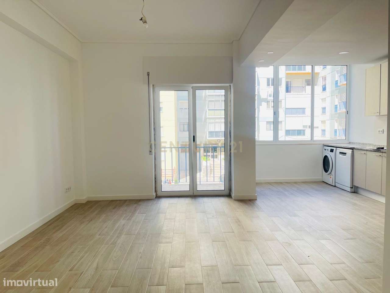 Magnífico Apartamento T2 Renovado em Lisboa - Grande imagem: 2/23