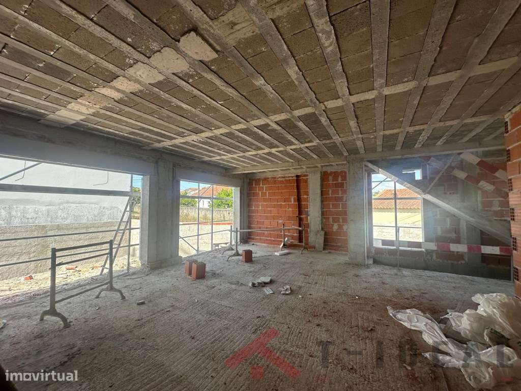 Moradia T3 Nova Moderna-9