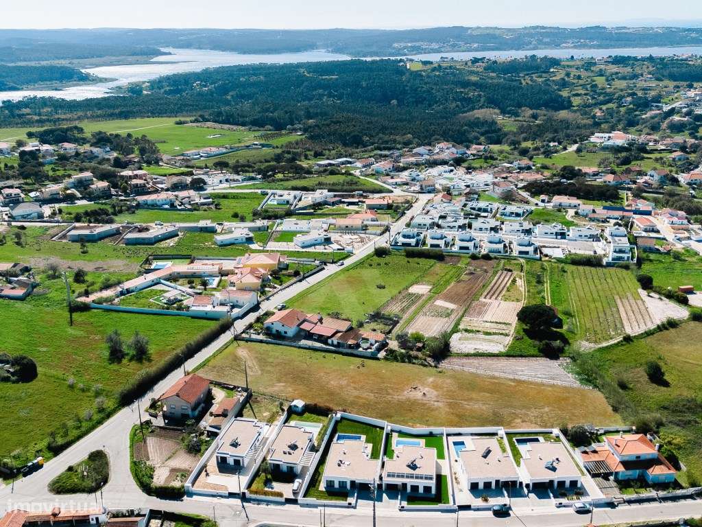 Moradia T3 com Piscina a 5 Minutos da Lagoa de Óbidos-22