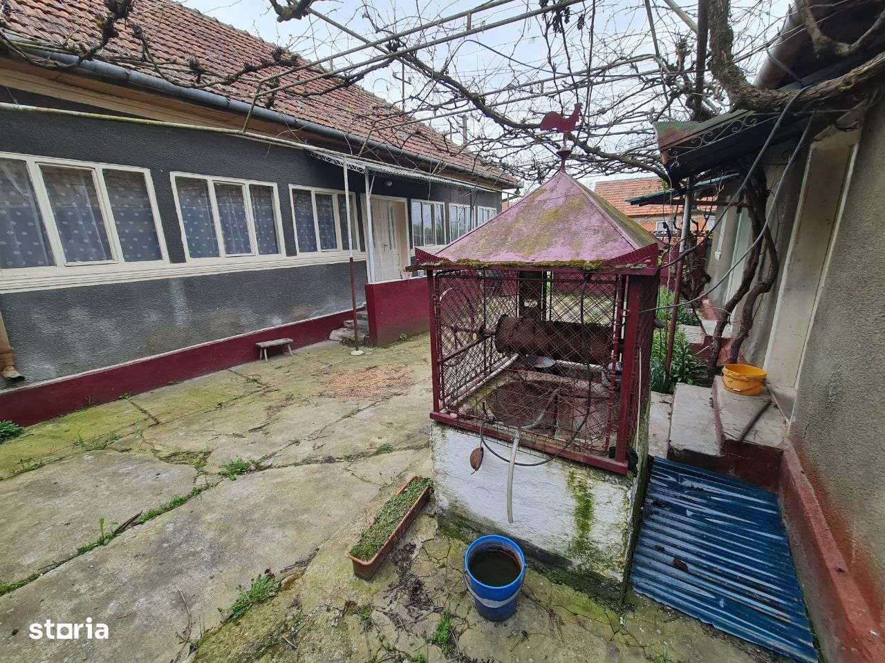 Vand Casa in Loc. Manerau Jud.Arad zona centrala, la 64 km Arad-7