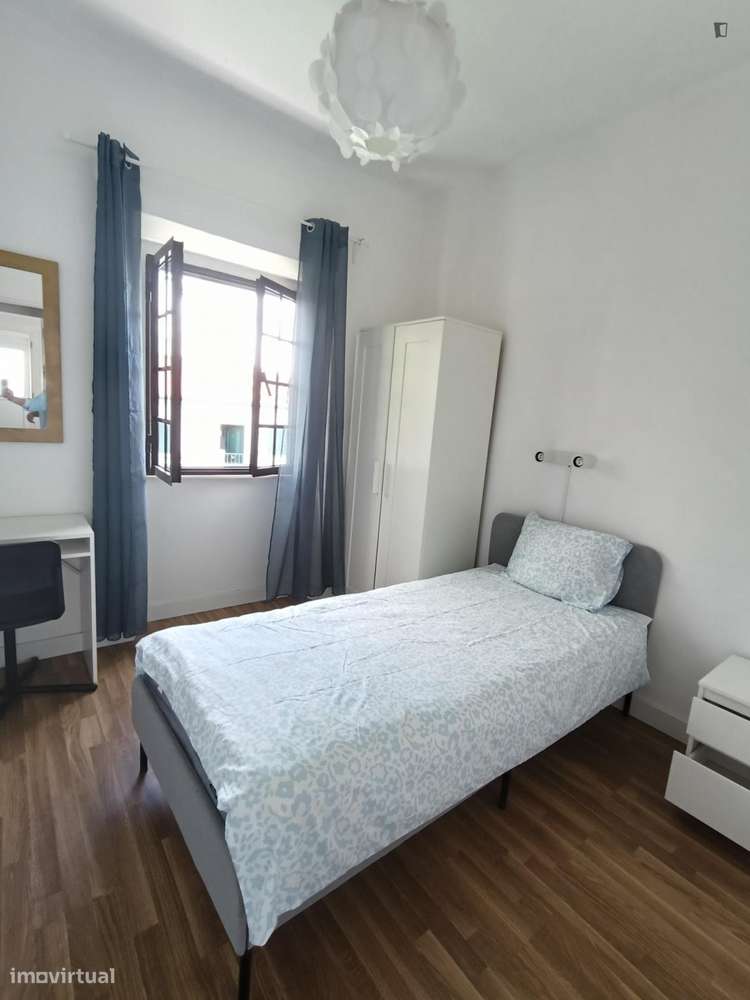 Quarto - localizado em Lisbon - Grande imagem: 5/7