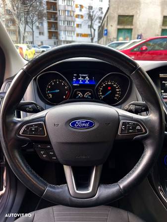 Ford Focus 1.5 Ecoboost Titanium - 17