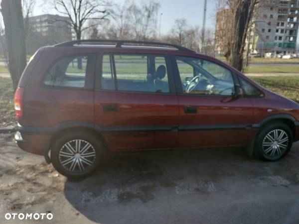 Opel Zafira 1.8 16V Elegance - 8