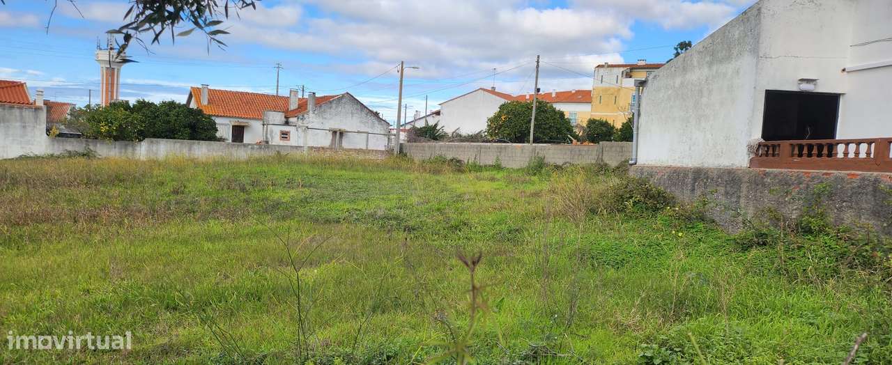 Extenso terreno urbano em Casal Galego - Marinha Grande-1