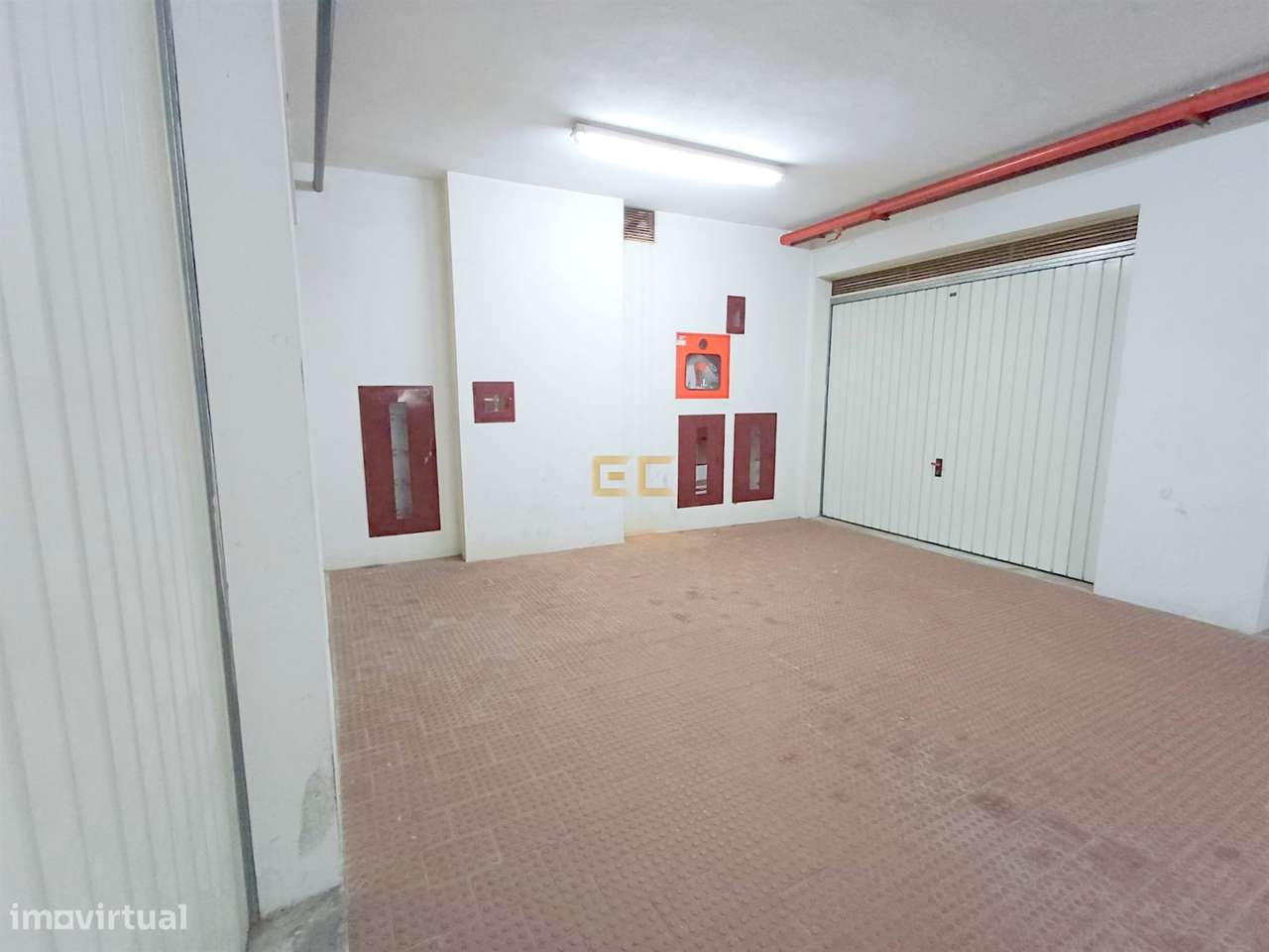 Garagem para venda nas Abadias! - Grande imagem: 5/14