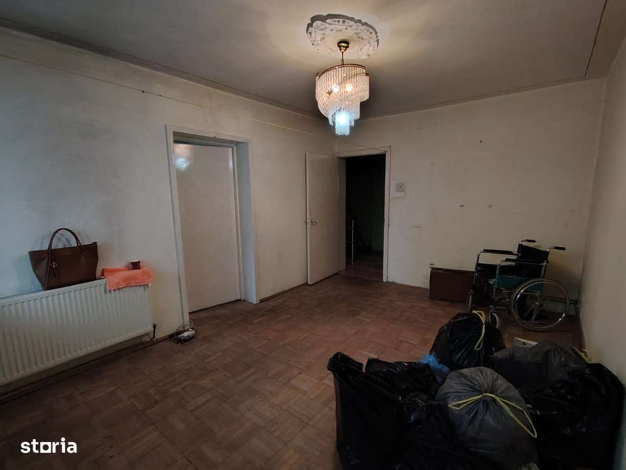 Apartament spatios cu 4 camere et 2-zona Aleea Trandafirilor.-5