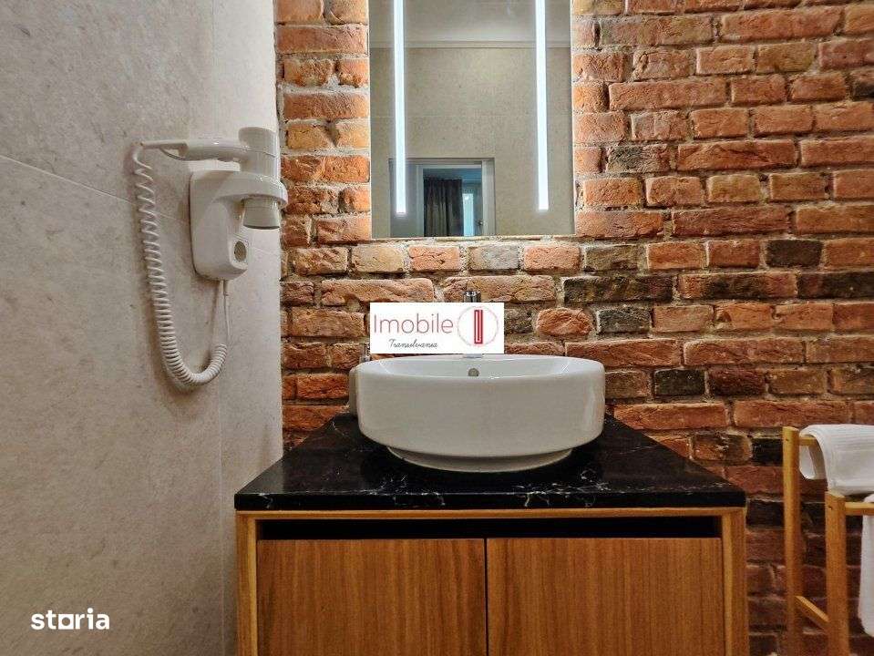 O Capodopera srhitecturala: | Apartament de Lux 4 Camere, Ultracentral-17